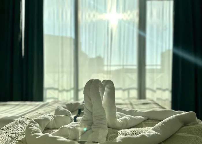 Caesars Palace Отель Солнечный берег