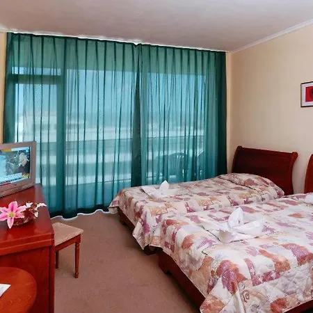 Caesars Palace 4* サニービーチ