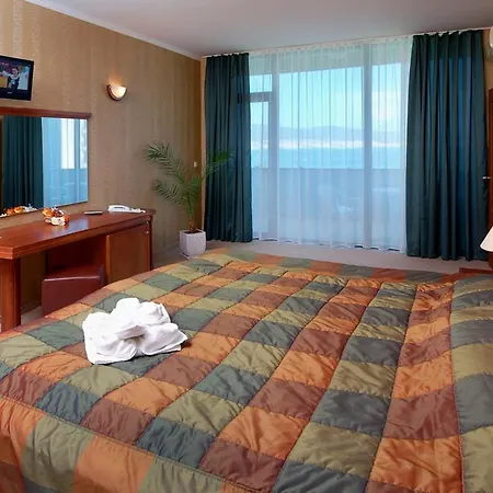 Caesars Palace 4* Sluneční pobřeží