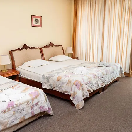 Caesar Palace Ξενοδοχείο 4*