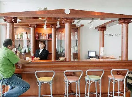 Caesars Palace 4* サニービーチ