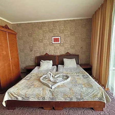 Caesar Palace Hotel 4*